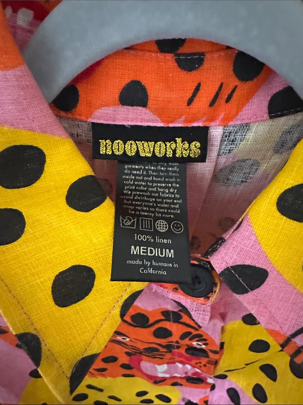 Nooworks linen crop shirt in Micotti Cat - Picture 2 of 3